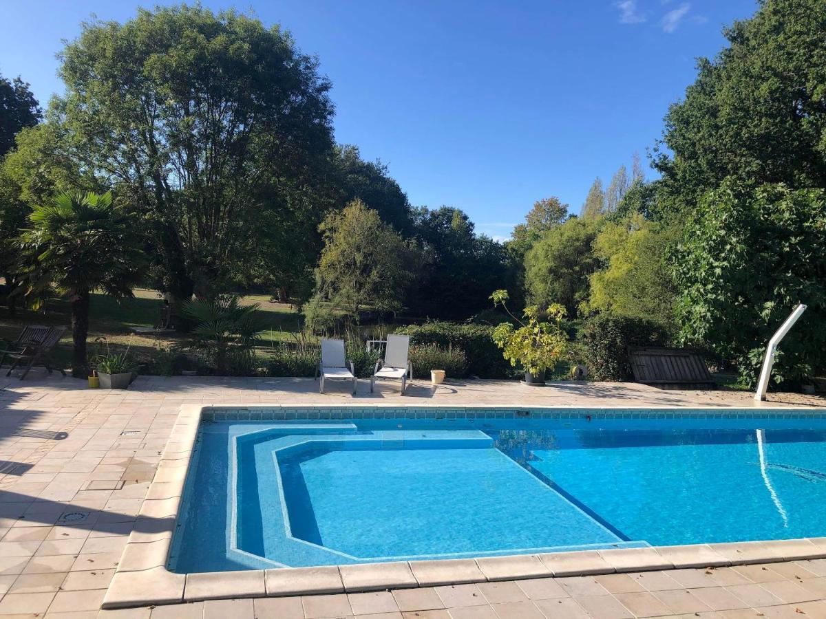 Maison Charmante Avec Piscine Privee A Saint-Georges-De-Pointindouxc 외부 사진